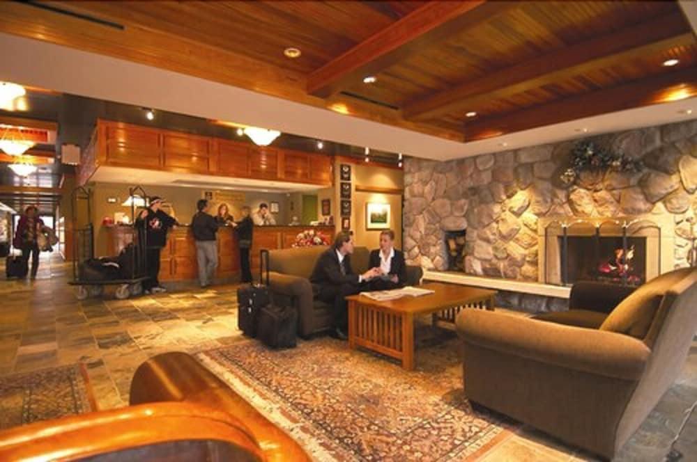 Ramada By Wyndham Pinewood Park Resort North Bay Interior foto